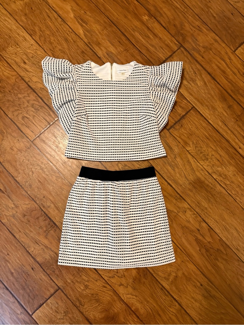 Calvin Klein Two Piece Matching Set Black and White Textured Fabric Zip Up Back